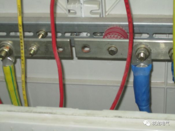 《建筑電氣工程施工質量驗收規范》GB50303-2015 配電箱(機柜)安裝詳細說明！