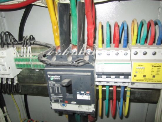 《建筑電氣工程施工質量驗收規范》GB50303-2015 配電箱(機柜)安裝詳細說明！
